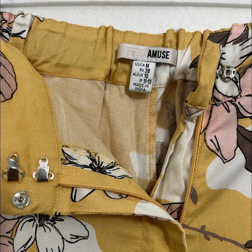 Floral patter pants